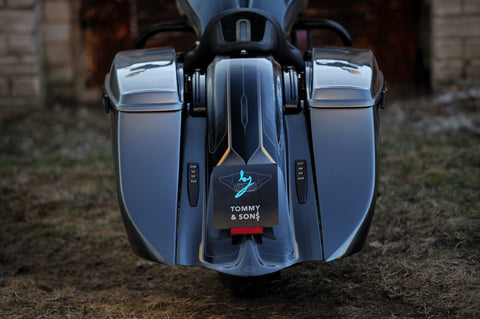 Billow set of stretched rear fender and saddlebags for Harley Davidson Touring 2014 up