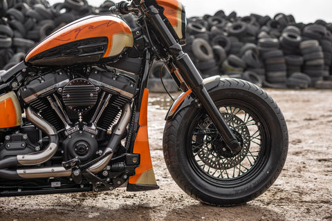 M8 Softail Gas Tank Cover And Console Kit "Avenger" 2018-2025